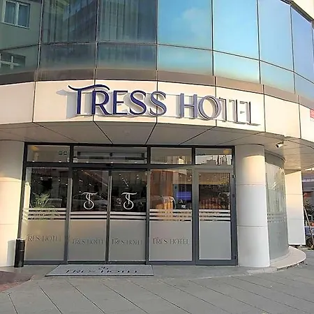 Tress Hotel